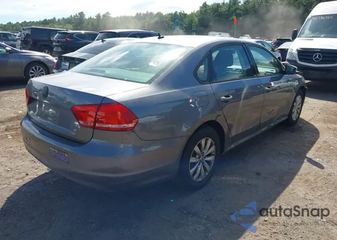 2012 Volkswagen Passat 2.5L S из США, поврежденный, VIN 1VWAP7A35CC035327